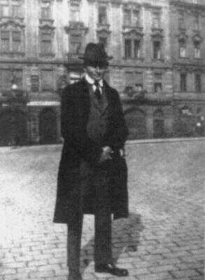 Franz Kafka na Staroměstském náměstí