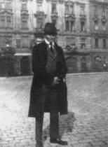 Franz Kafka na Staroměstském náměstí